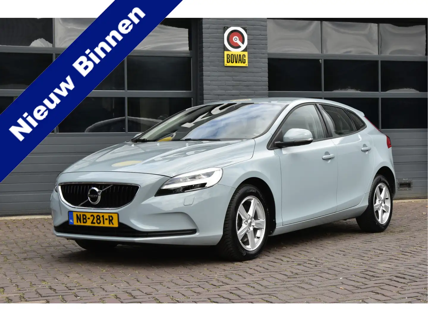 Volvo V40 2.0 T2 Nordic+ Blauw - 1