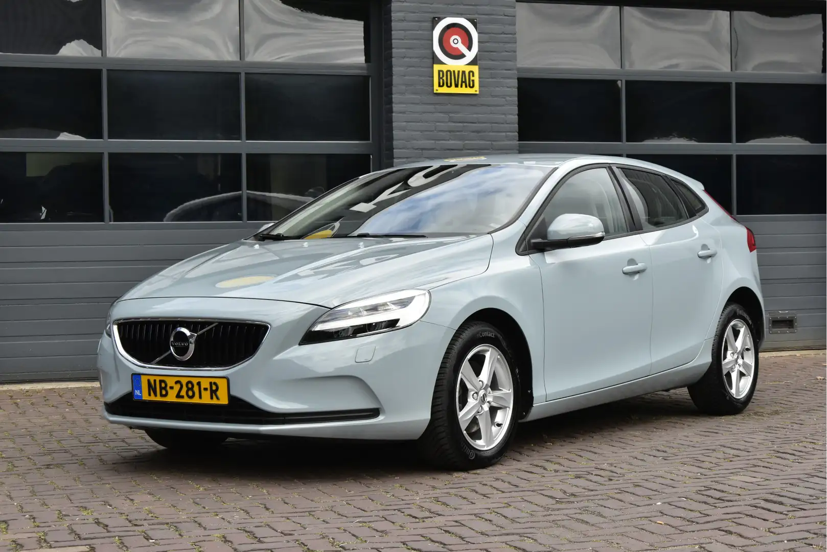 Volvo V40 2.0 T2 Nordic+ Blauw - 2