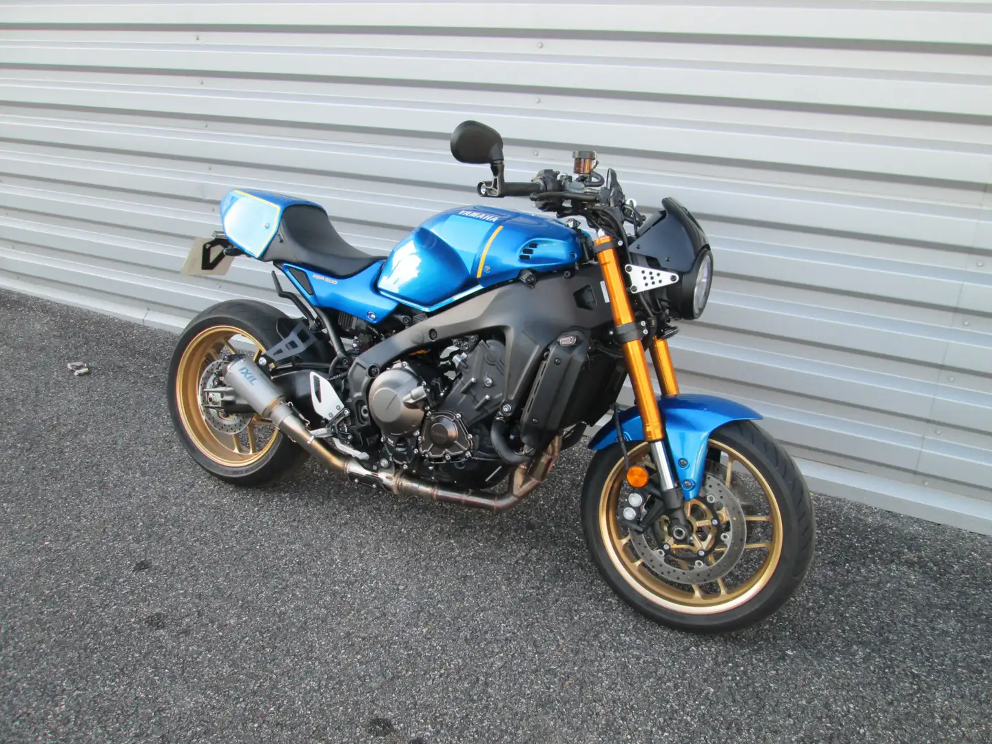 Yamaha XSR 900 Azul - 1