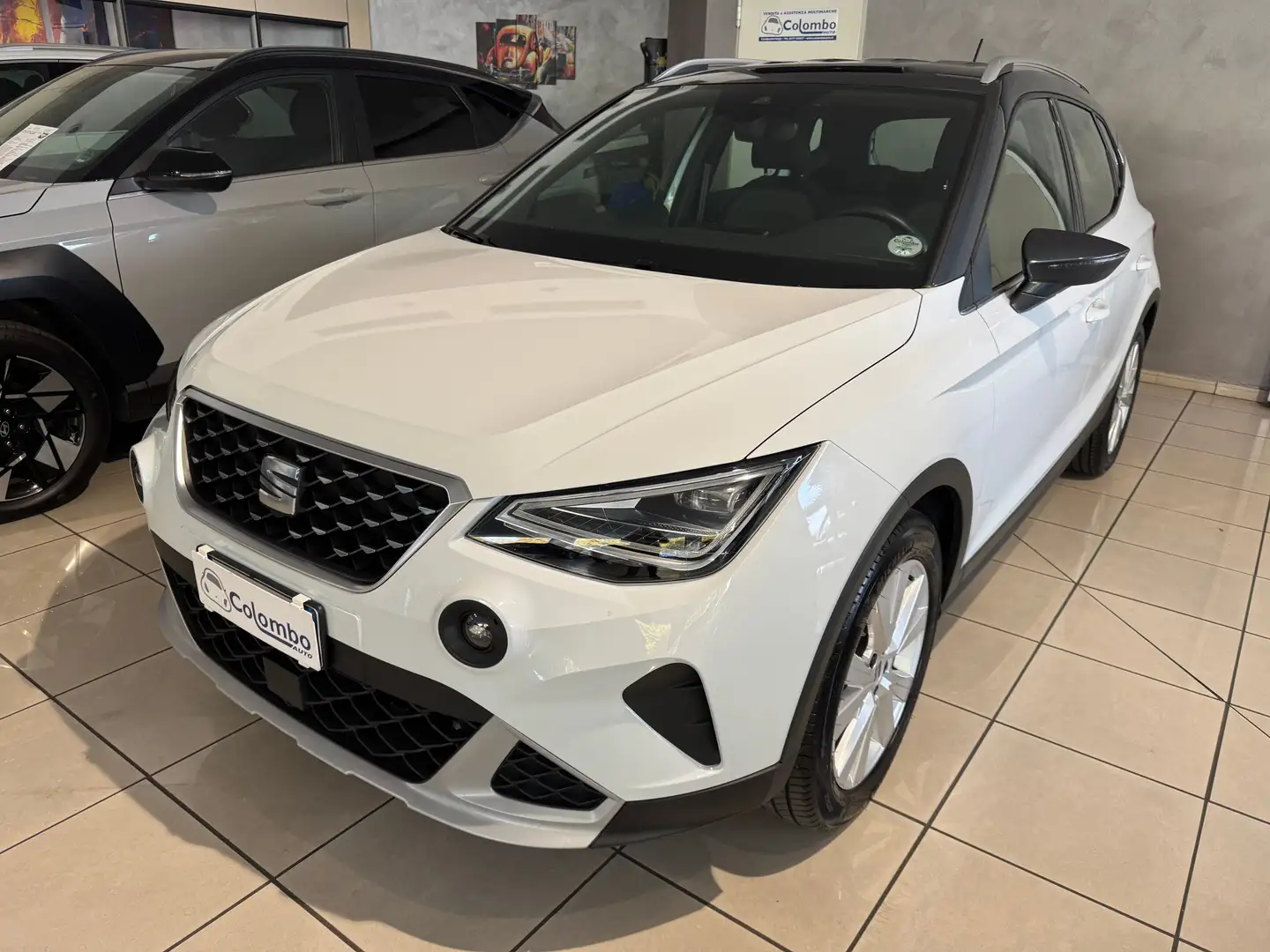 SEAT Arona 1.0 ecotsi Xperience 110cv dsg Led App conn 17" Bianco - 1