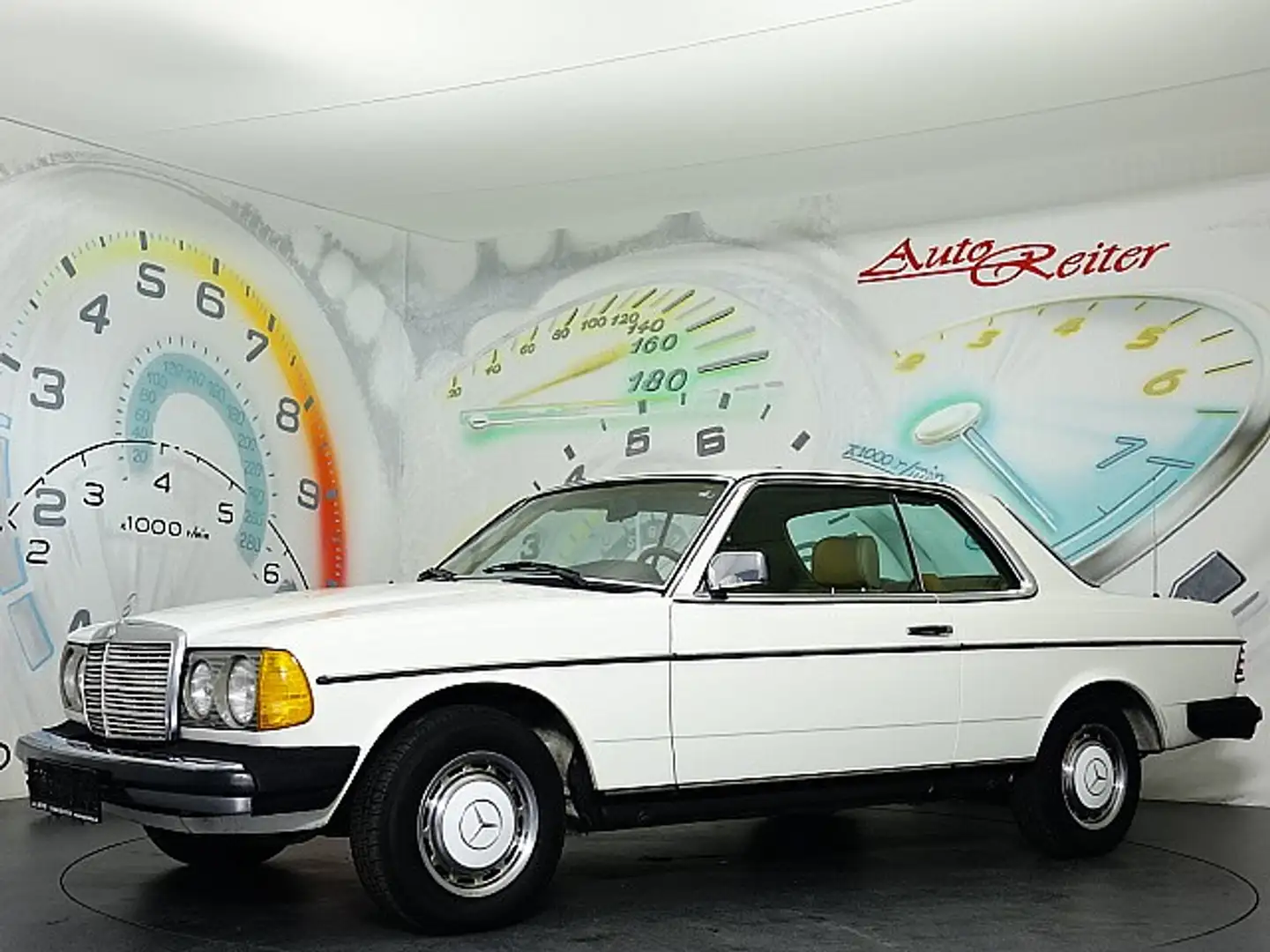 Mercedes-Benz 300 CD Turbodiesel Coupe im Orginal Zustand! Weiß - 2