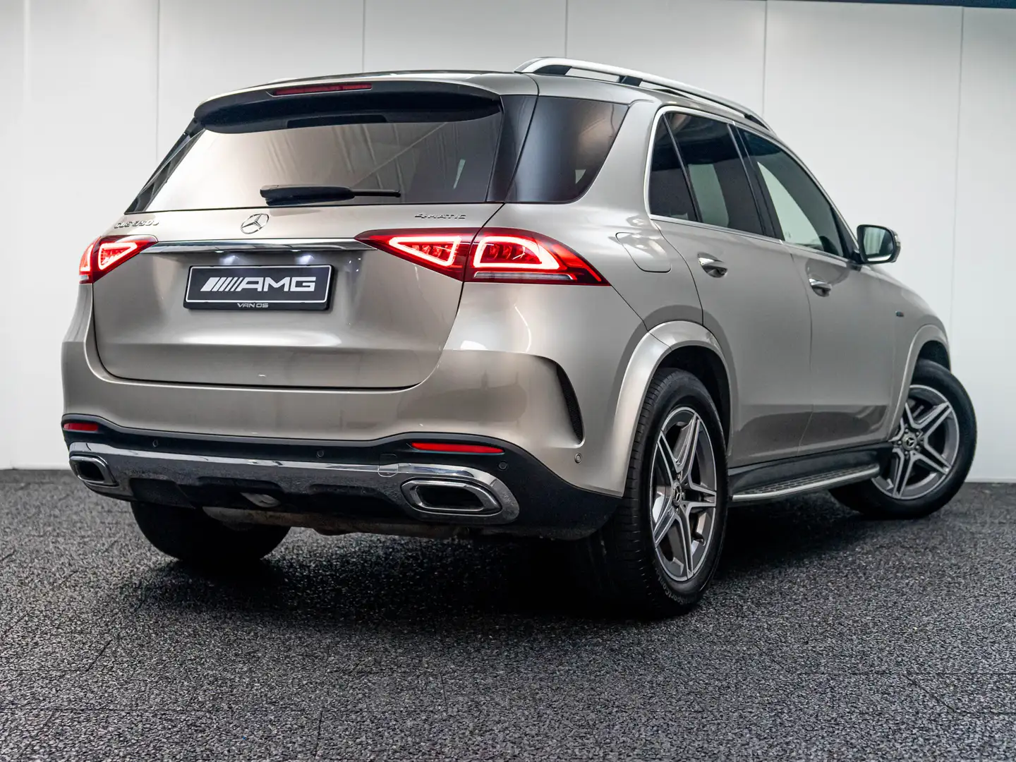 Mercedes-Benz GLE 350 GLE e 4MATIC AMG Line | Pano | HUD | Trekhaak Gris - 2