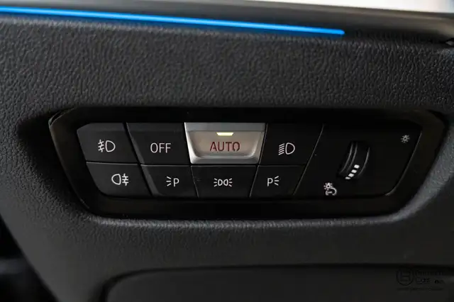 BMW 3 Series view 28