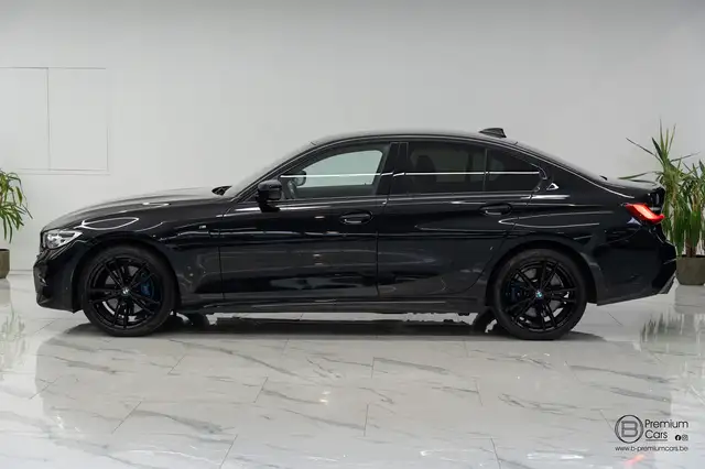 BMW 3 Series view 8