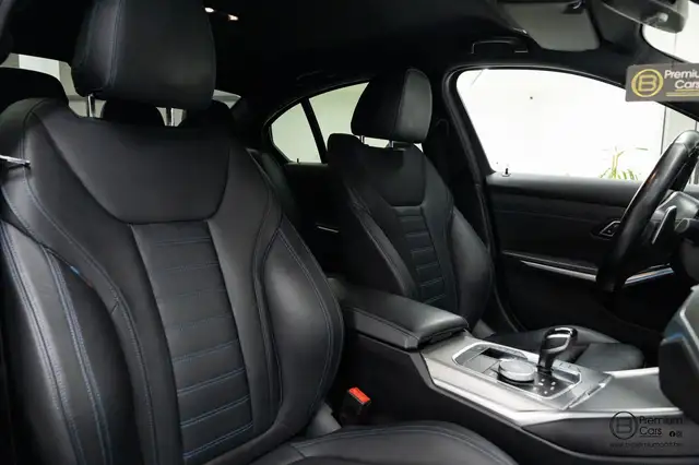 BMW 3 Series view 26