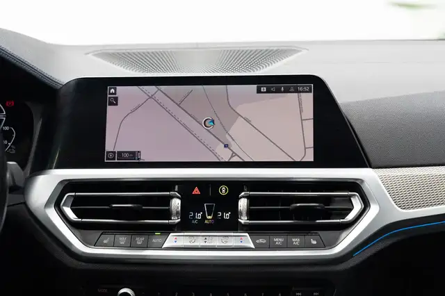 BMW 3 Series view 21
