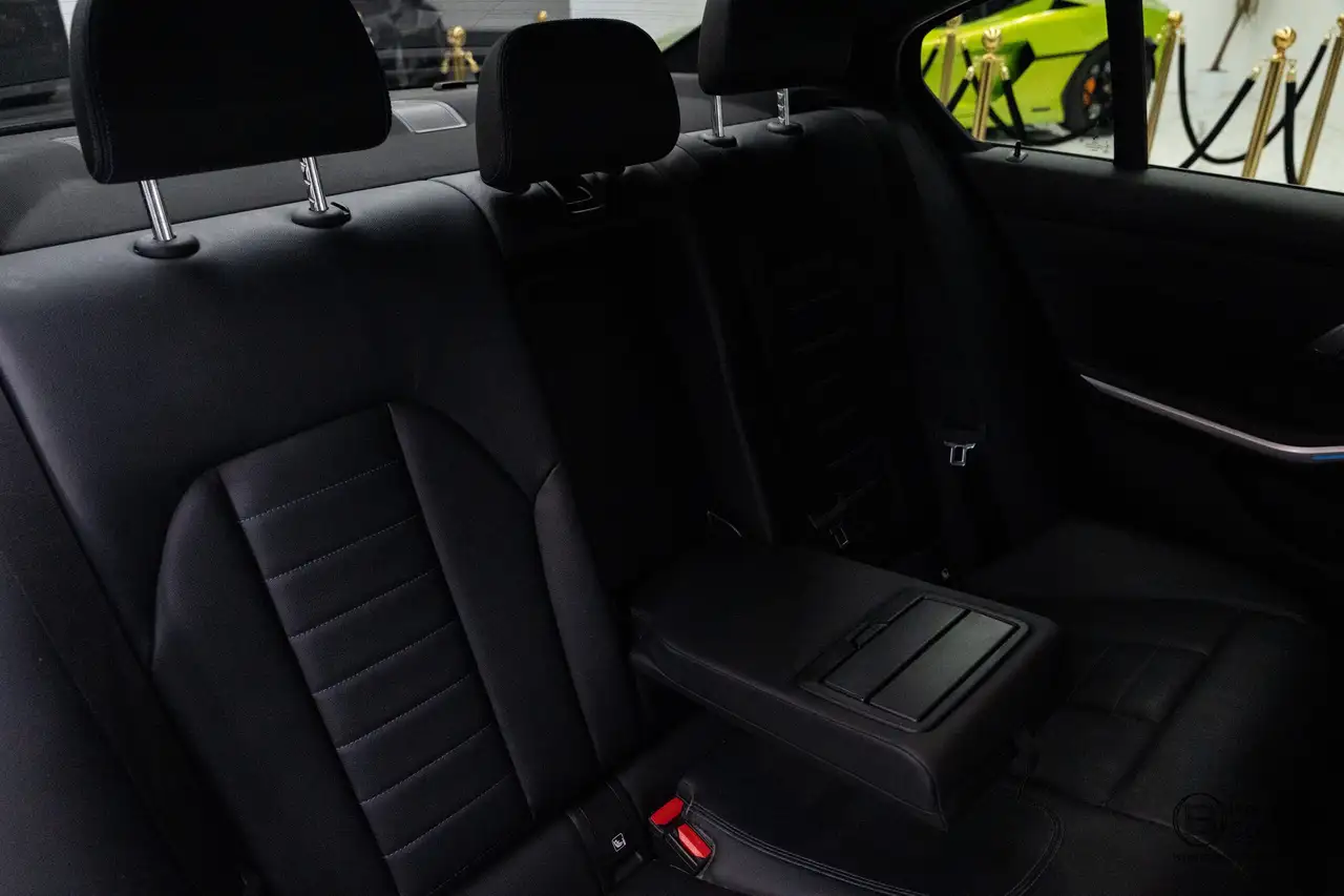 BMW 330 E hybrid M-Pakket! Hifi, Camera, zetelverwarming!, миниатюра 25