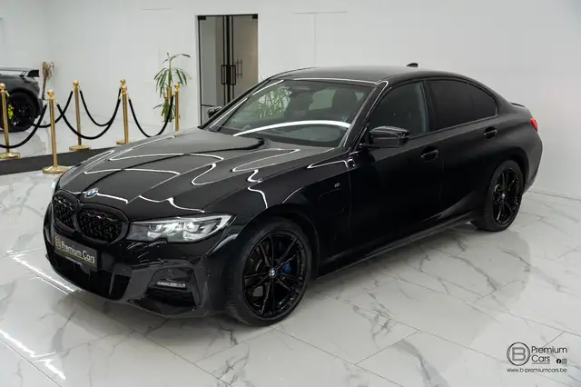 BMW 3 Series view 3
