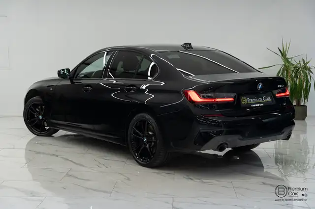 BMW 3 Series view 13