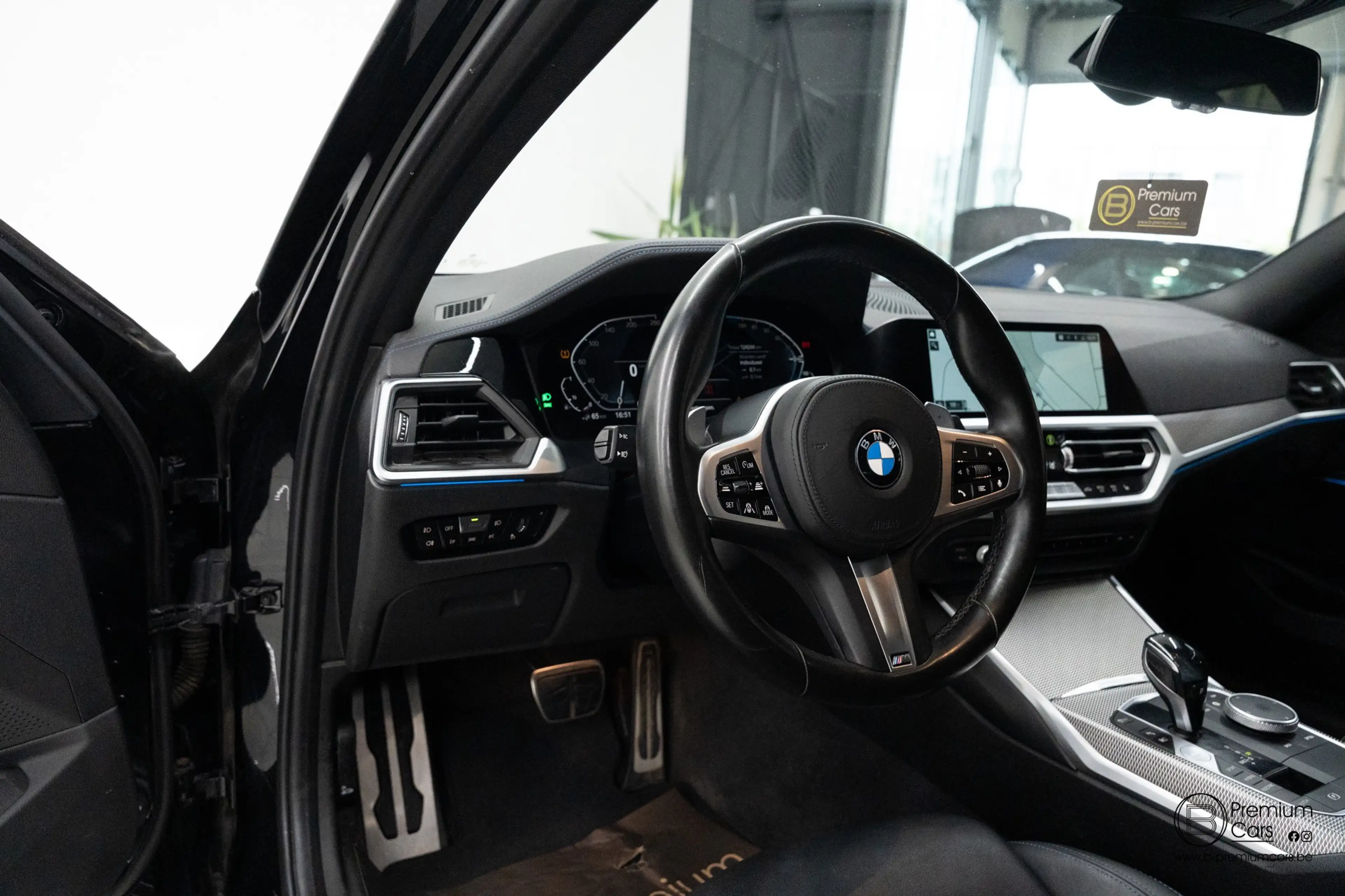 BMW 330 E hybrid M-Pakket! Hifi, Camera, zetelverwarming! — photo 9