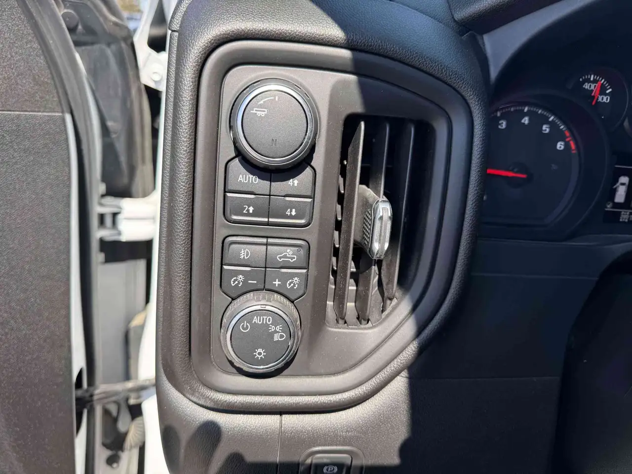 Chevrolet Silverado 1500 снимка Chevrolet Silverado 1500