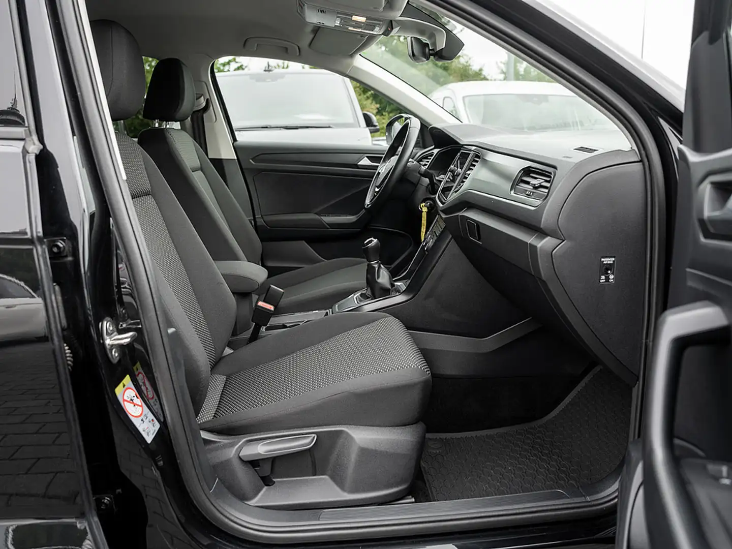 Volkswagen T-Roc 1.0 TSI NAVI ACC SHZ PDC Schwarz - 2