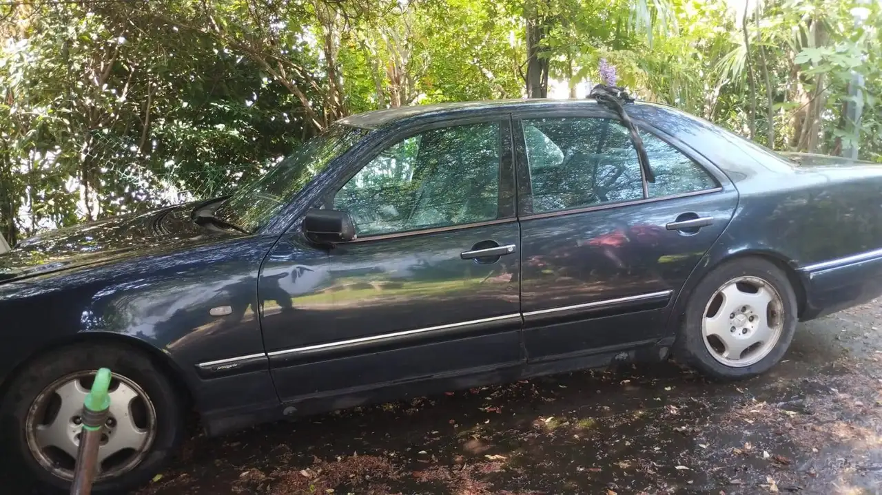 Mercedes-Benz E 200 Classe E - W210 Berlina Avantgarde, foto 2
