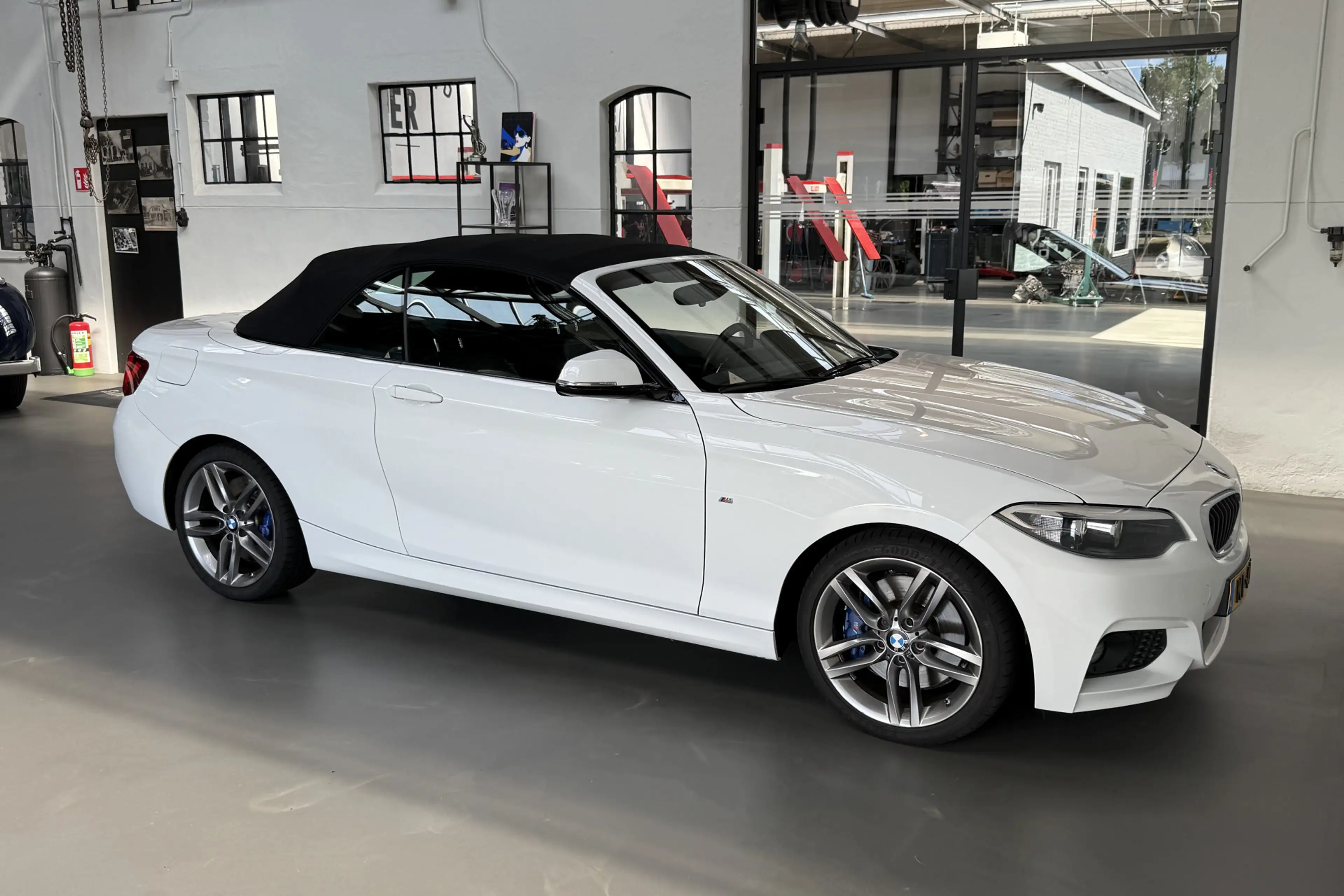 BMW 220 2-serie Cabrio 220i Centennial High Executive M-Sp — photo 12