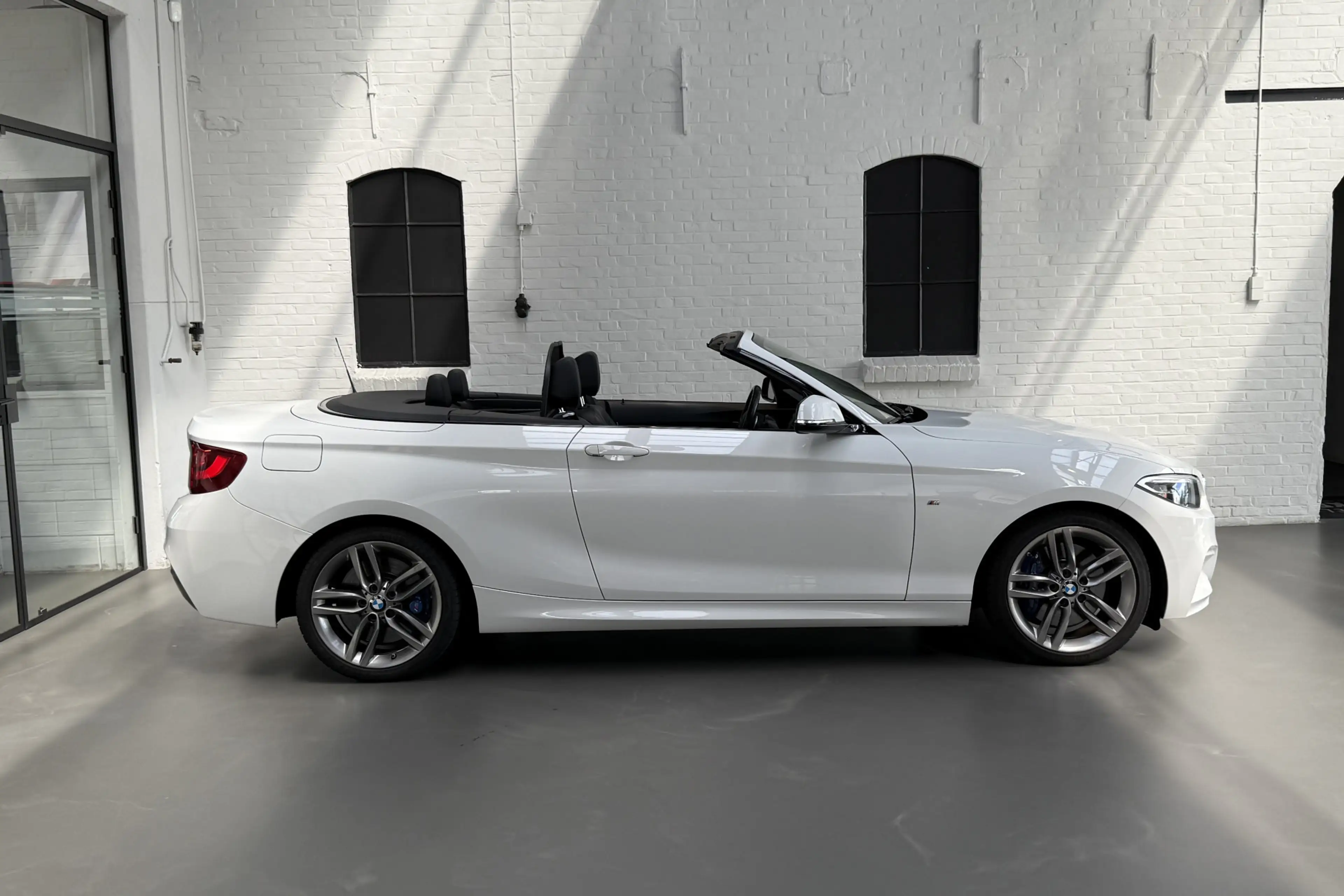 BMW 220 2-serie Cabrio 220i Centennial High Executive M-Sp — photo 10