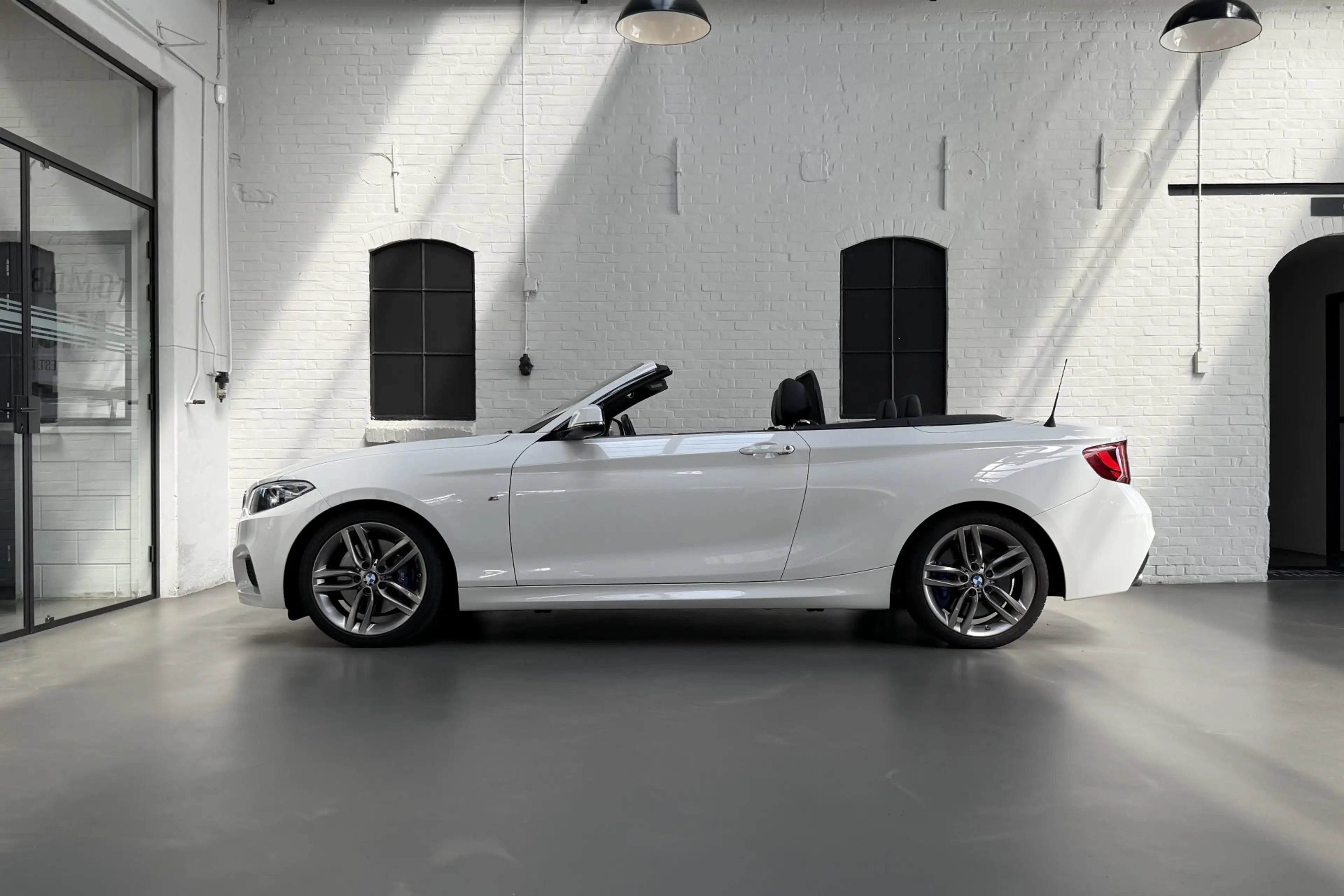 BMW 220 2-serie Cabrio 220i Centennial High Executive M-Sp — photo 2