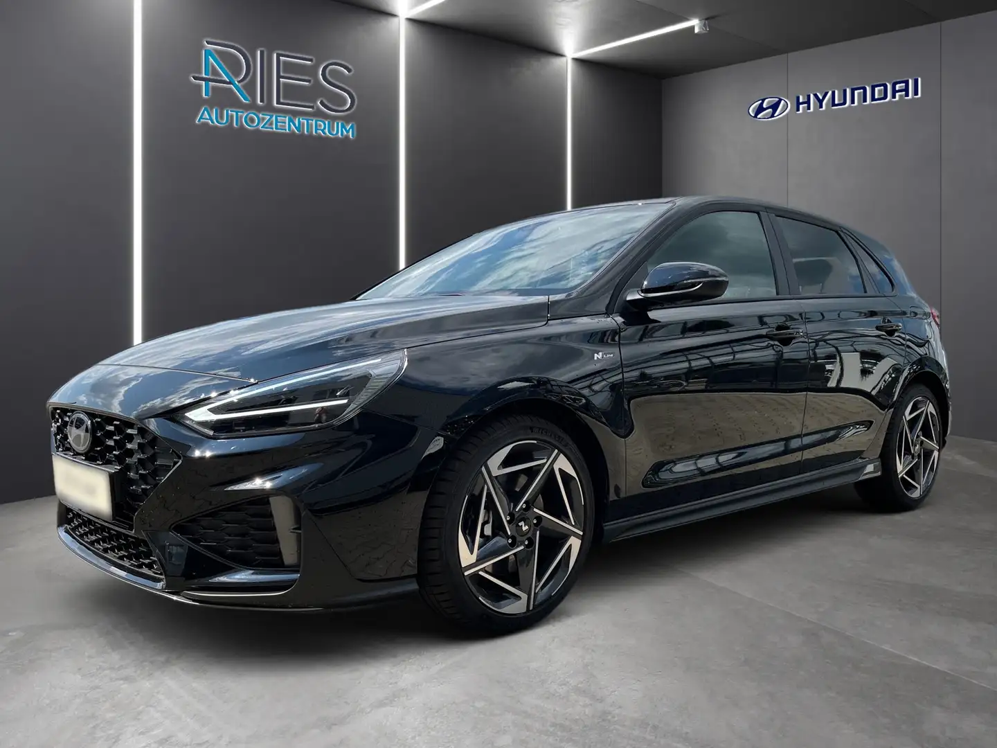 Hyundai i30 1.5 T-GDI Mild-Hybrid N Line *Navi*KlimaA*LM Negro - 1