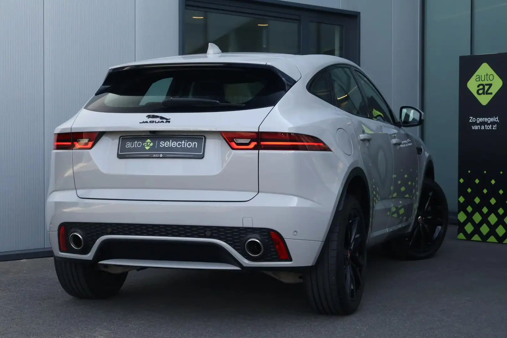 Jaguar E-Pace 2.0 P250 AWD R-Dynamic S Grijs - 2