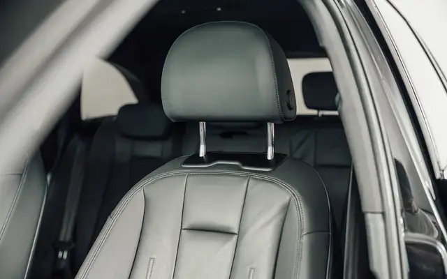 Audi A4 Avant view 14