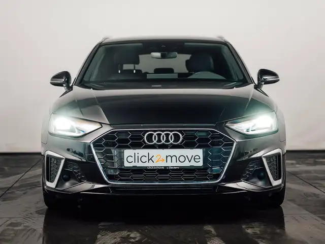 Audi A4 Avant view 4