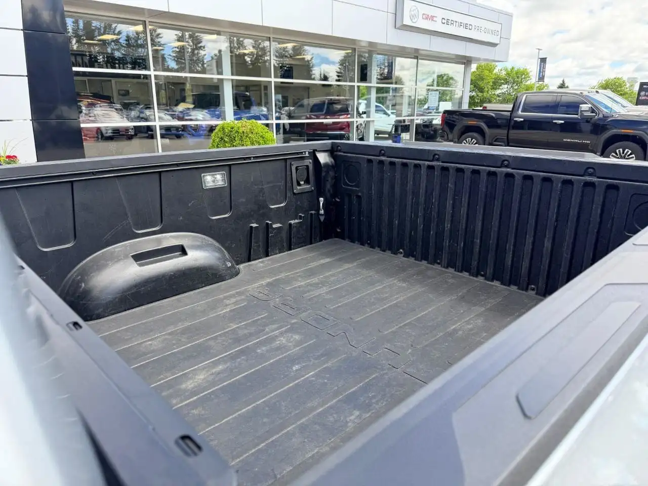 Toyota Tundra снимка Toyota Tundra