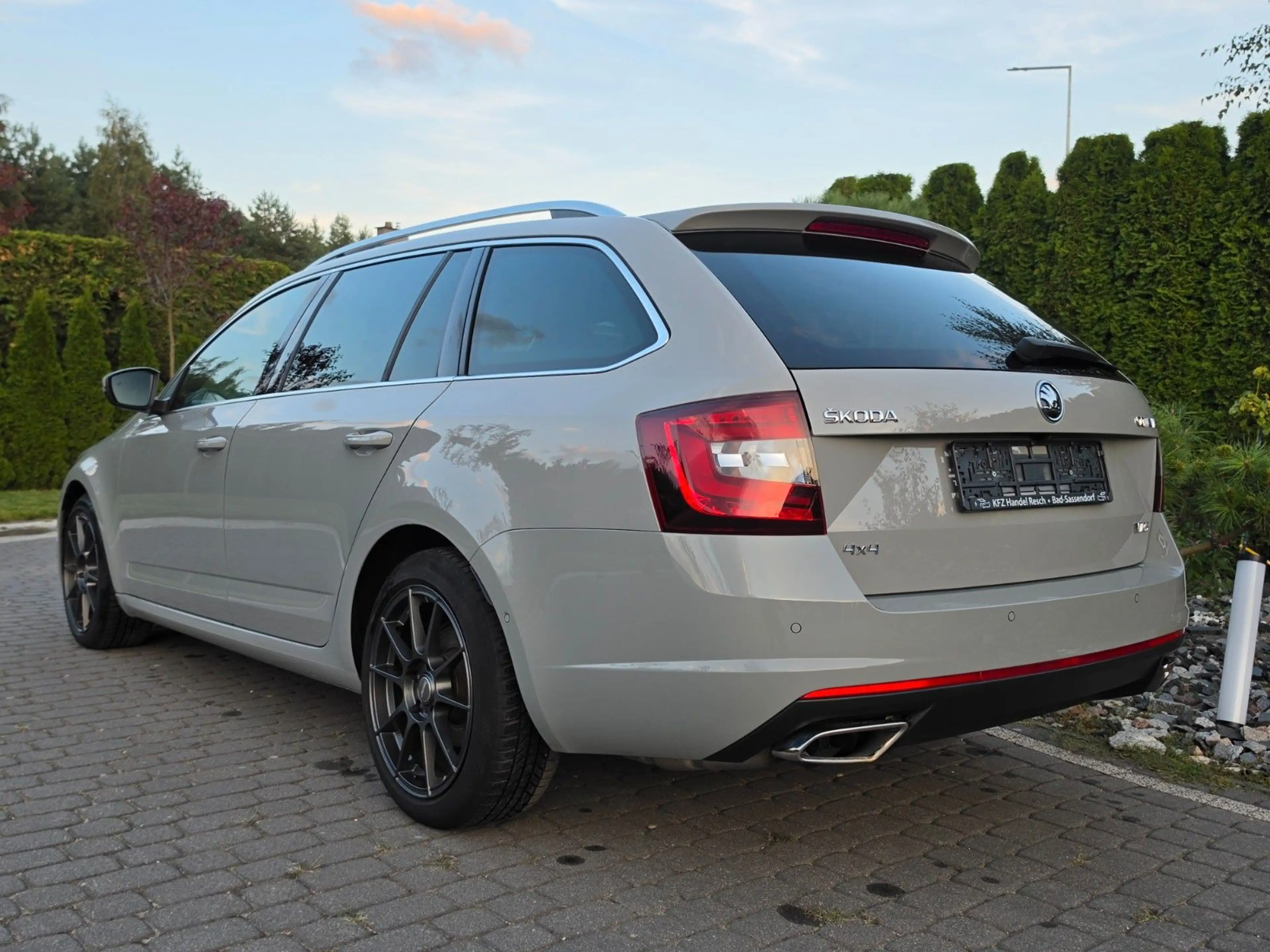 Skoda Octavia Combi RS 4x4 — photo 7
