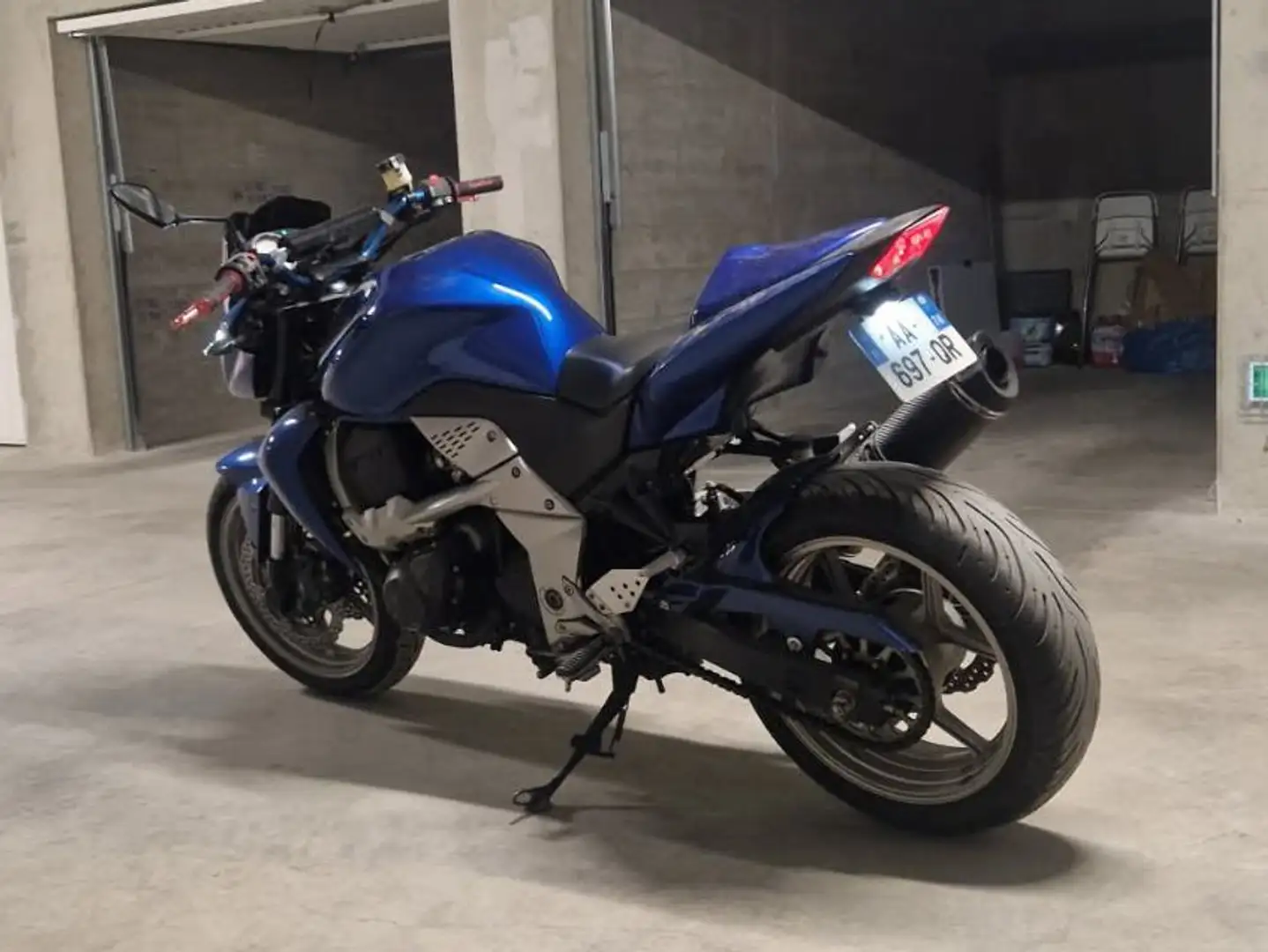 Kawasaki Z 750 Bleu - 2