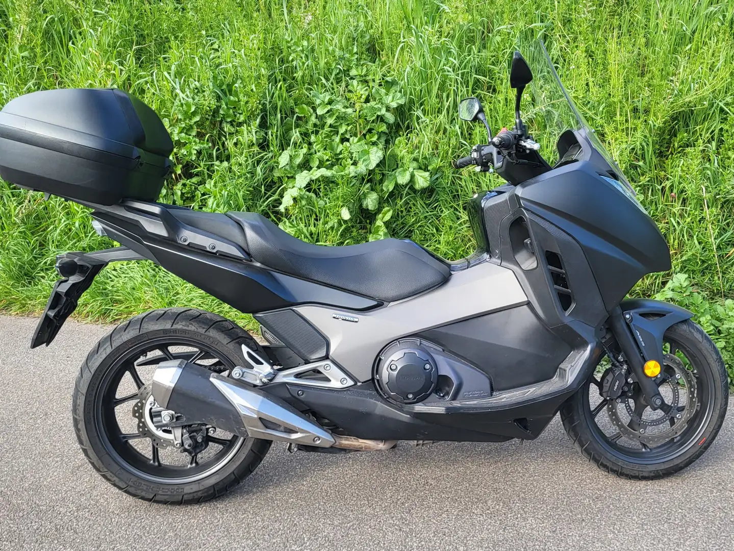 Honda Integra 750 Gri - 1