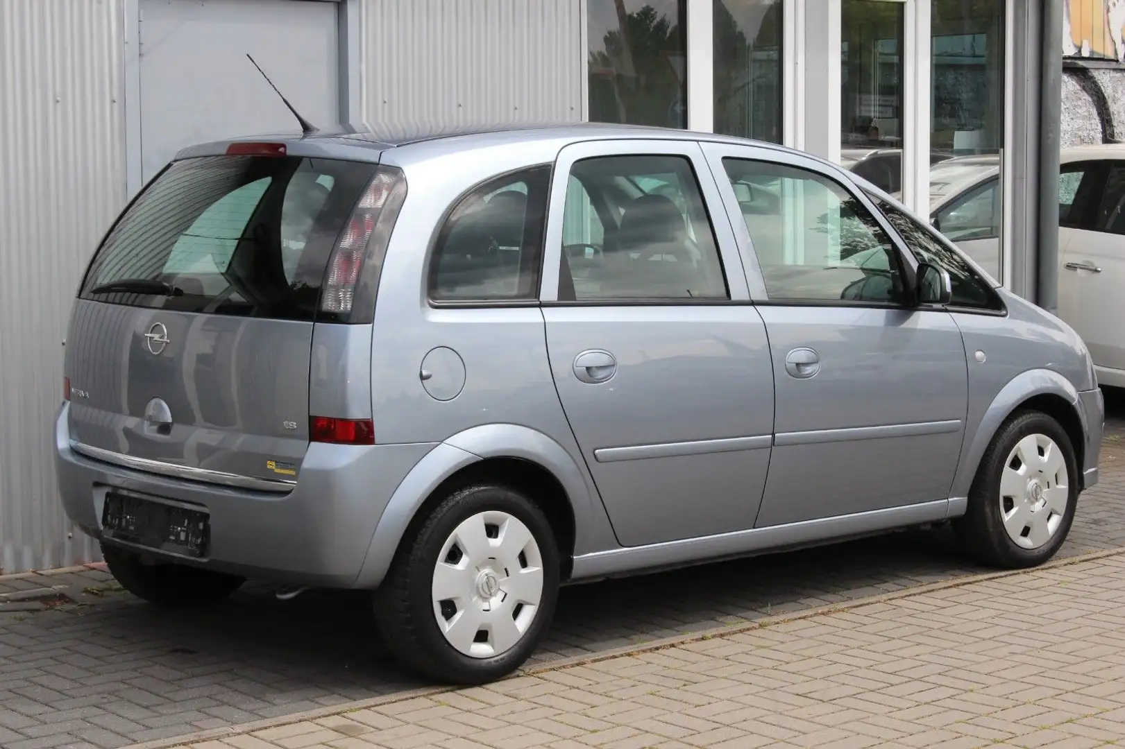 Opel Meriva Edition 1.8i Automatik+Klima+ZR NEU Silber - 2