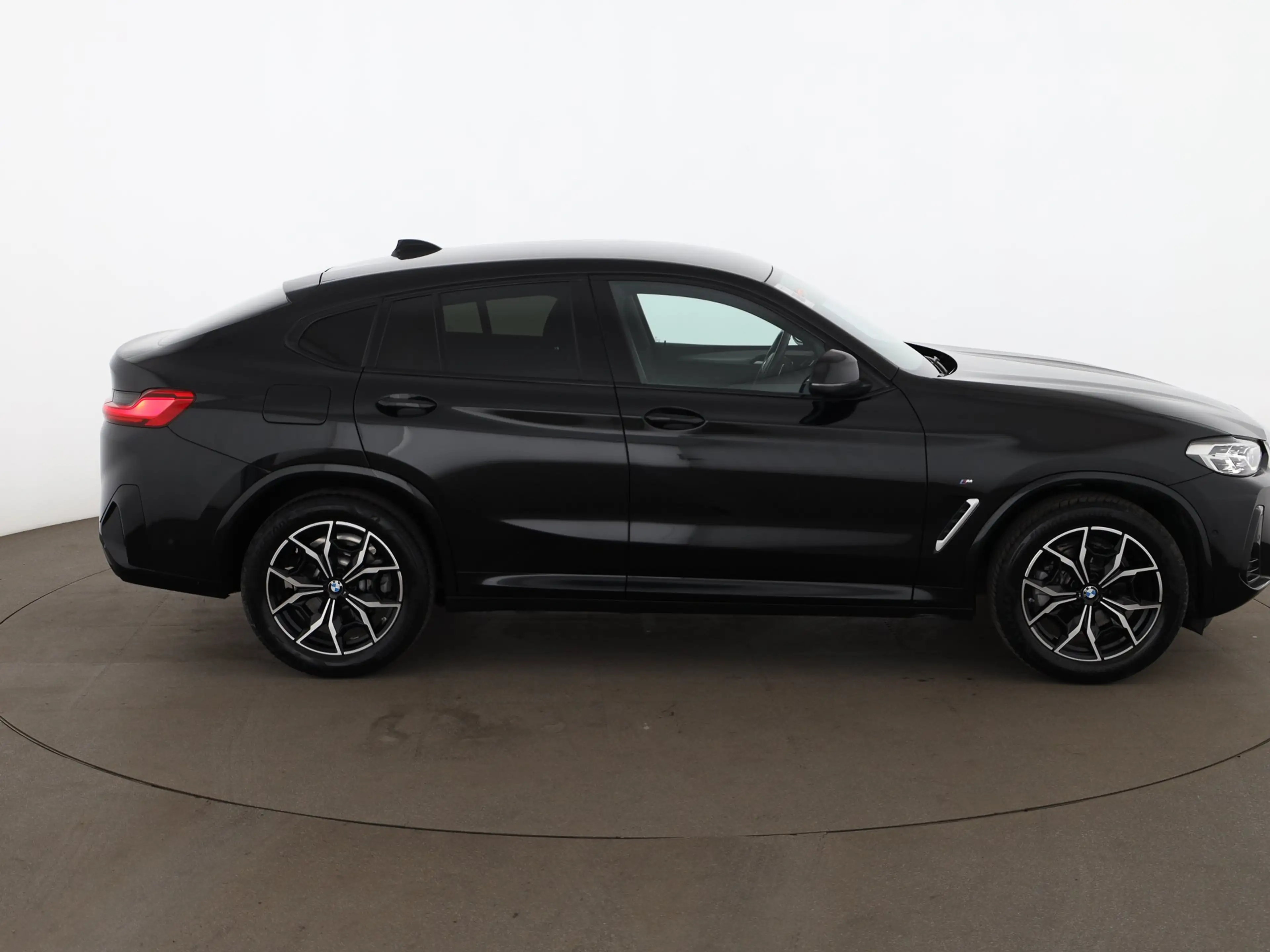 BMW X4 xDrive 20d M-Sport Aut LED LEDER NAVI SITZHZG — photo 4