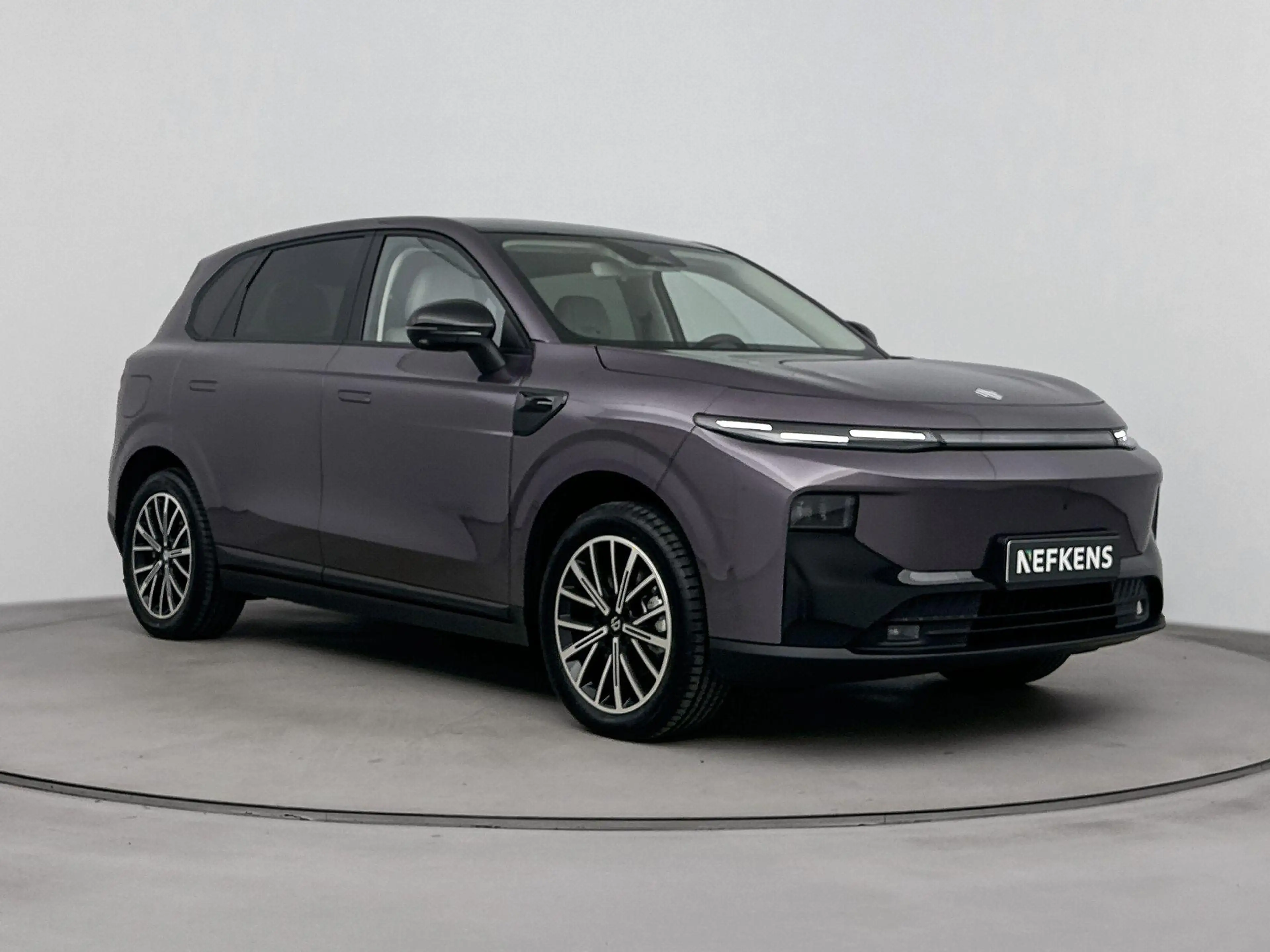 Leapmotor B10 Design ProMax 67.1 kWh | Panoramadak | 360 Graden — photo 2