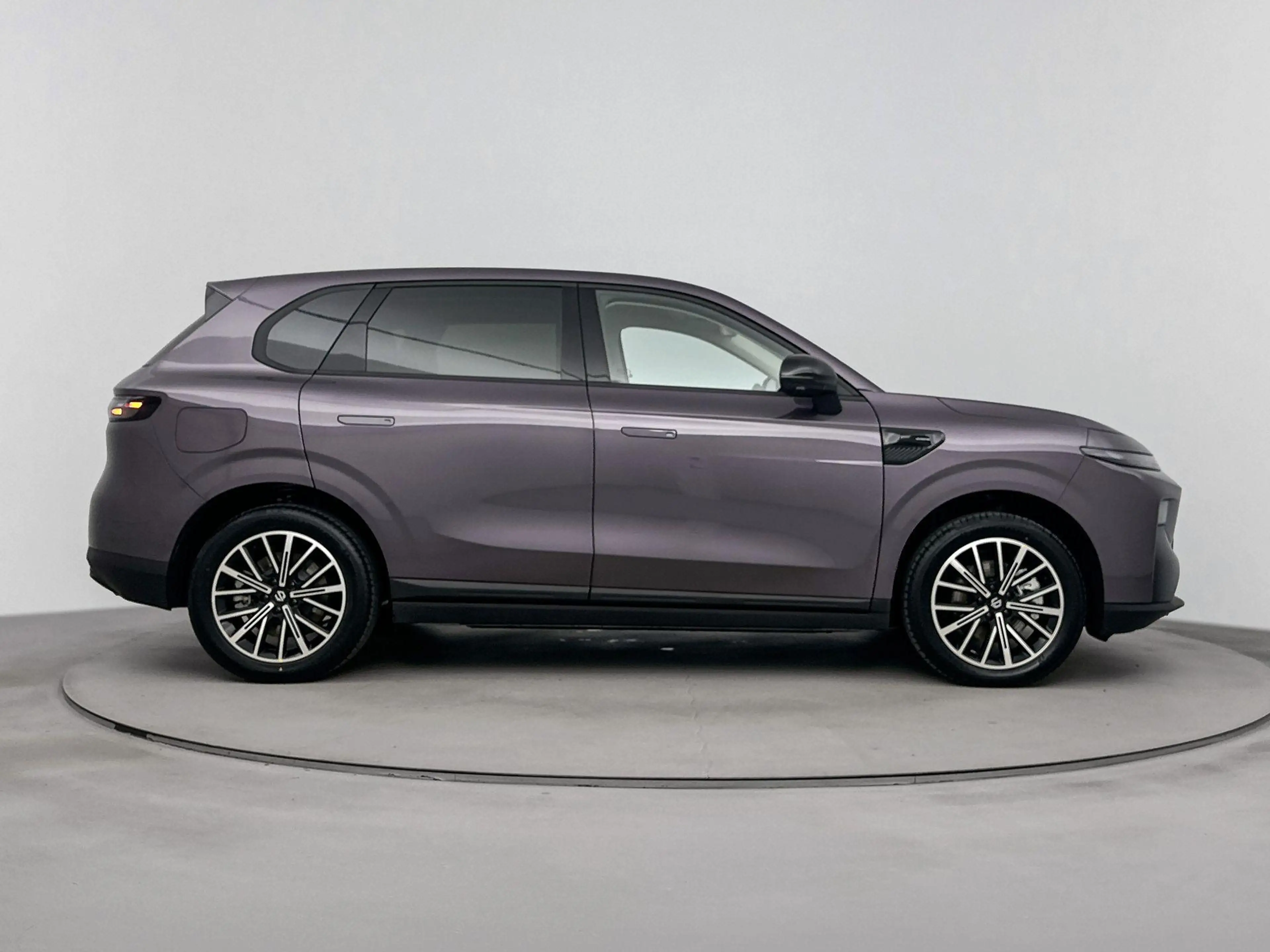 Leapmotor B10 Design ProMax 67.1 kWh | Panoramadak | 360 Graden — photo 11
