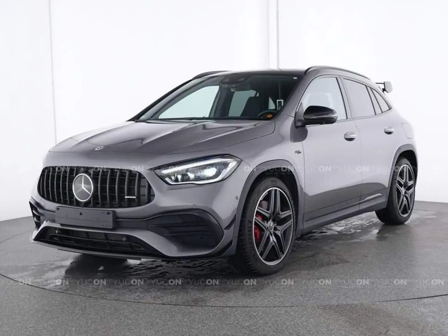 Mercedes-Benz GLA 45 AMG GLA 45 S AMG Perf.Sitze DISTRO Massage AERO Pano Grijs - 2