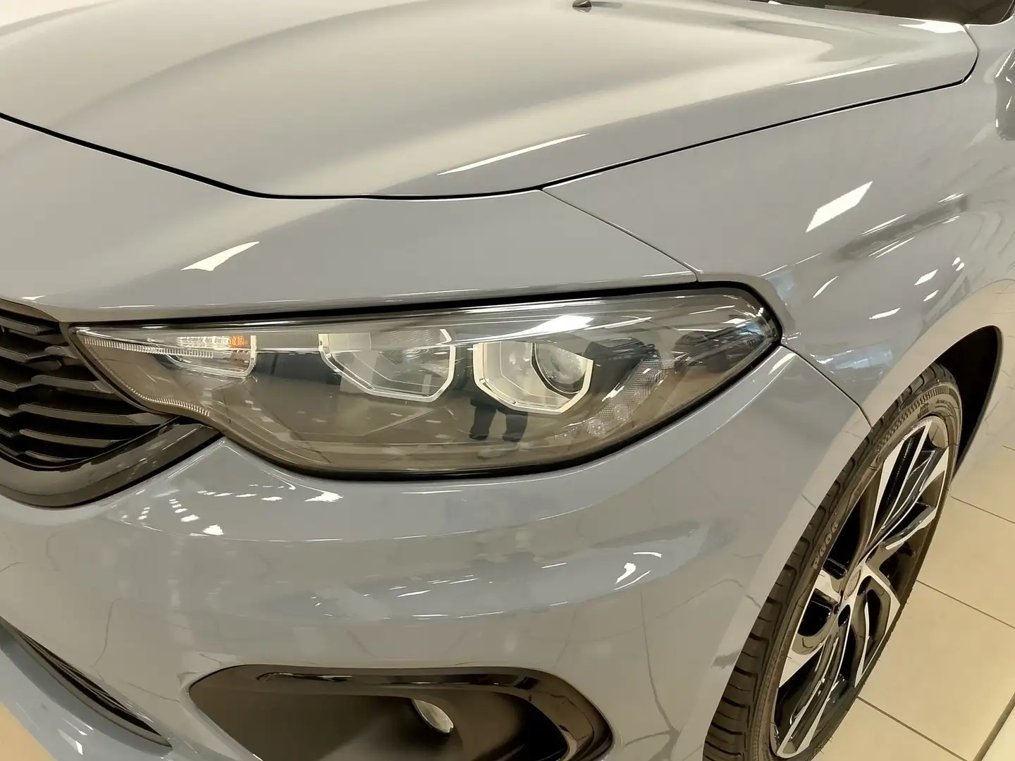 Fiat Tipo 1.4 T-Jet 120CV 5 porte S-Design Gris - 2