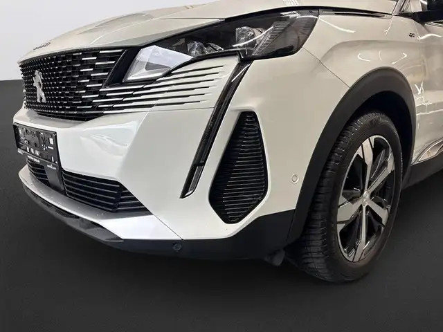 Peugeot 3008 view 10