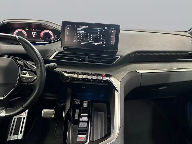 Peugeot 3008 view 13