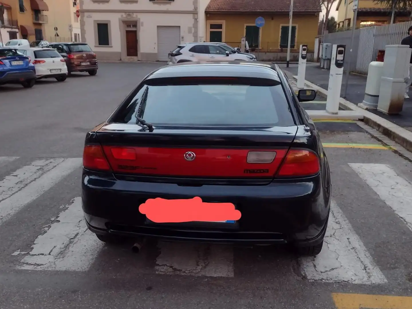 Mazda 323 323F Lantis 1.8 GLX - 2