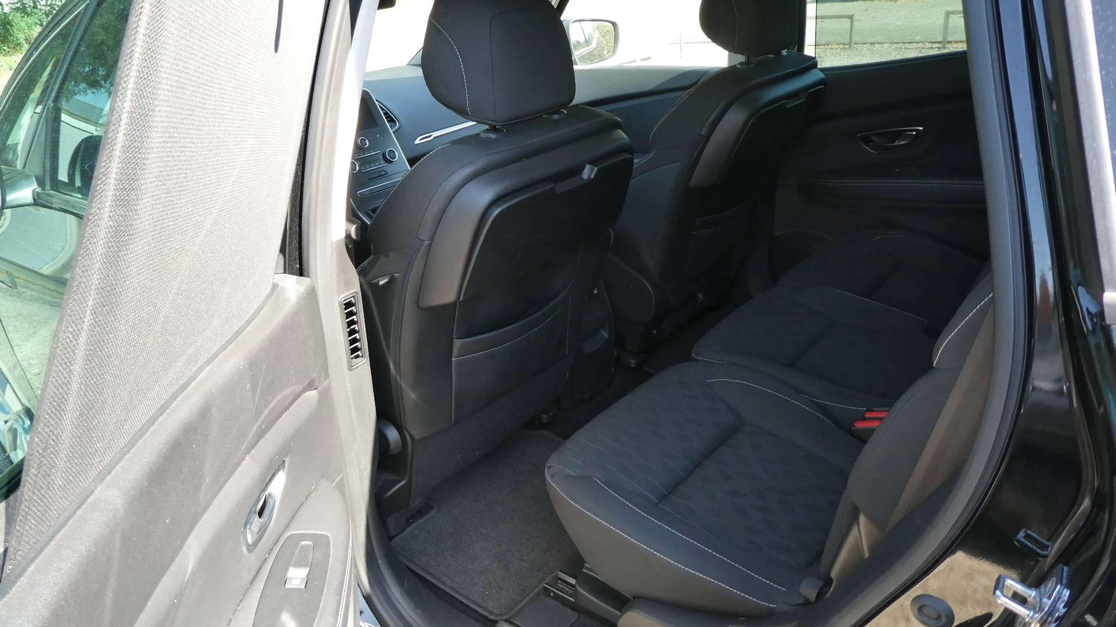 Renault Grand Scenic Grand Scénic 1.33 TCe Limited — photo 6