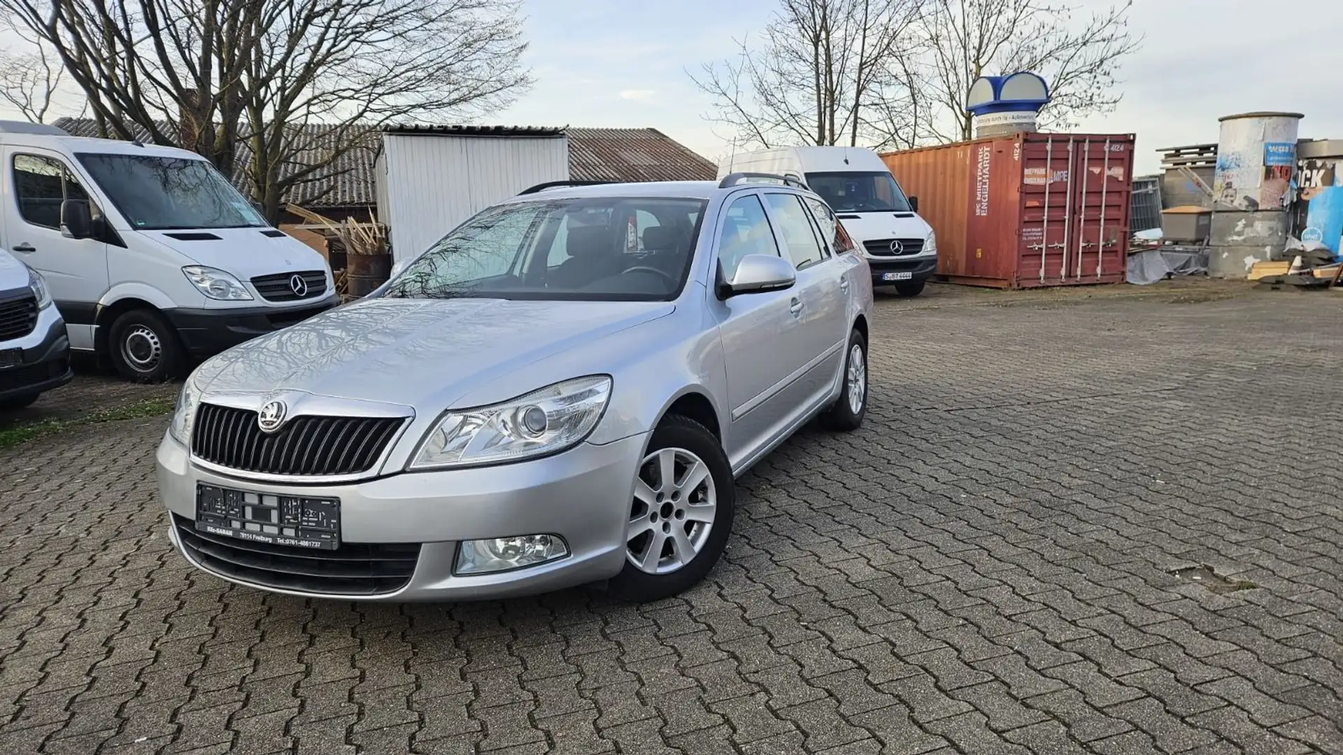 Skoda Octavia Combi Elegance 4X4 Silber - 2