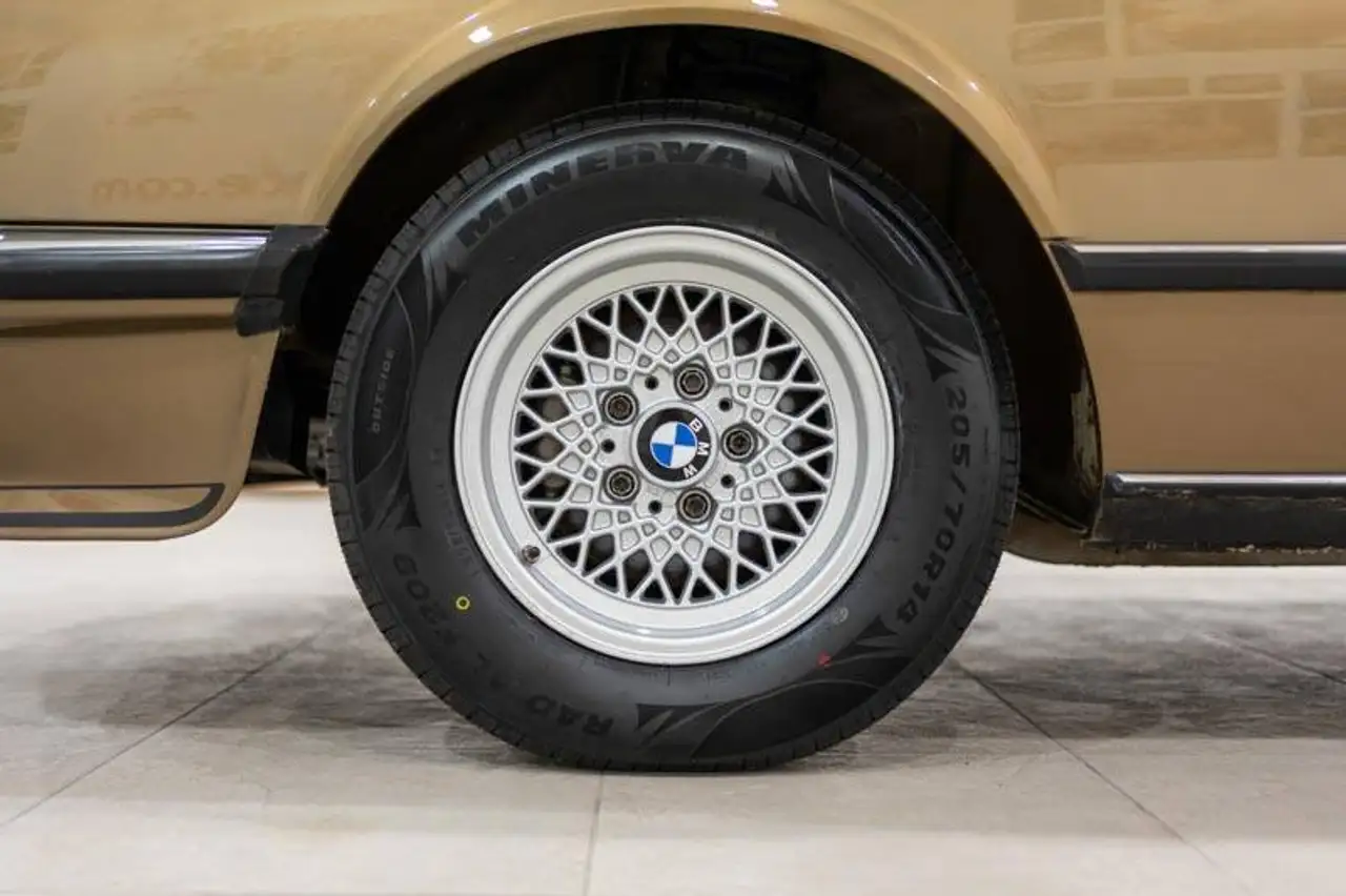 BMW 635 CSi - 48.000Kms, foto 8