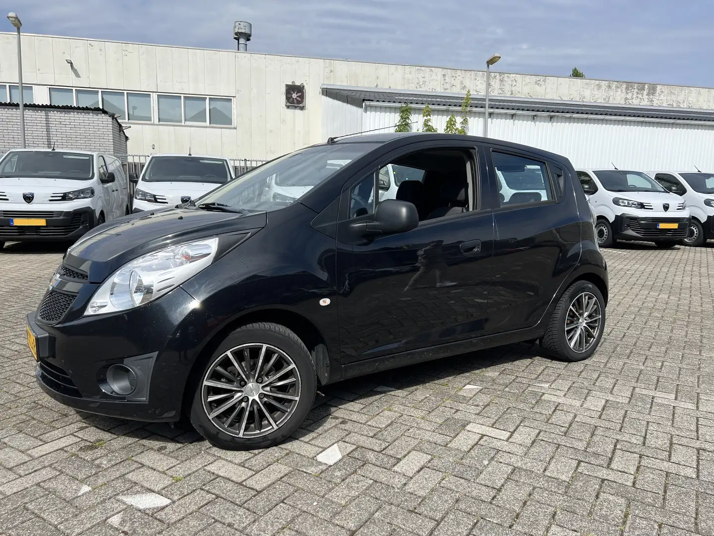 Chevrolet Spark Spark 1.0 16V LS Bi-Fuel - 13 maanden APK Zwart - 2