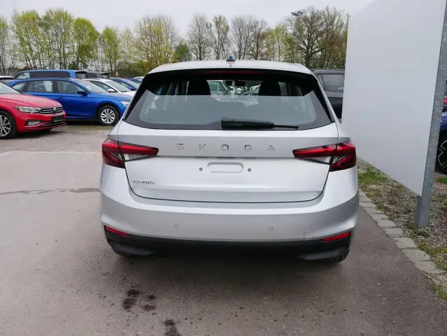 Skoda Fabia view 2