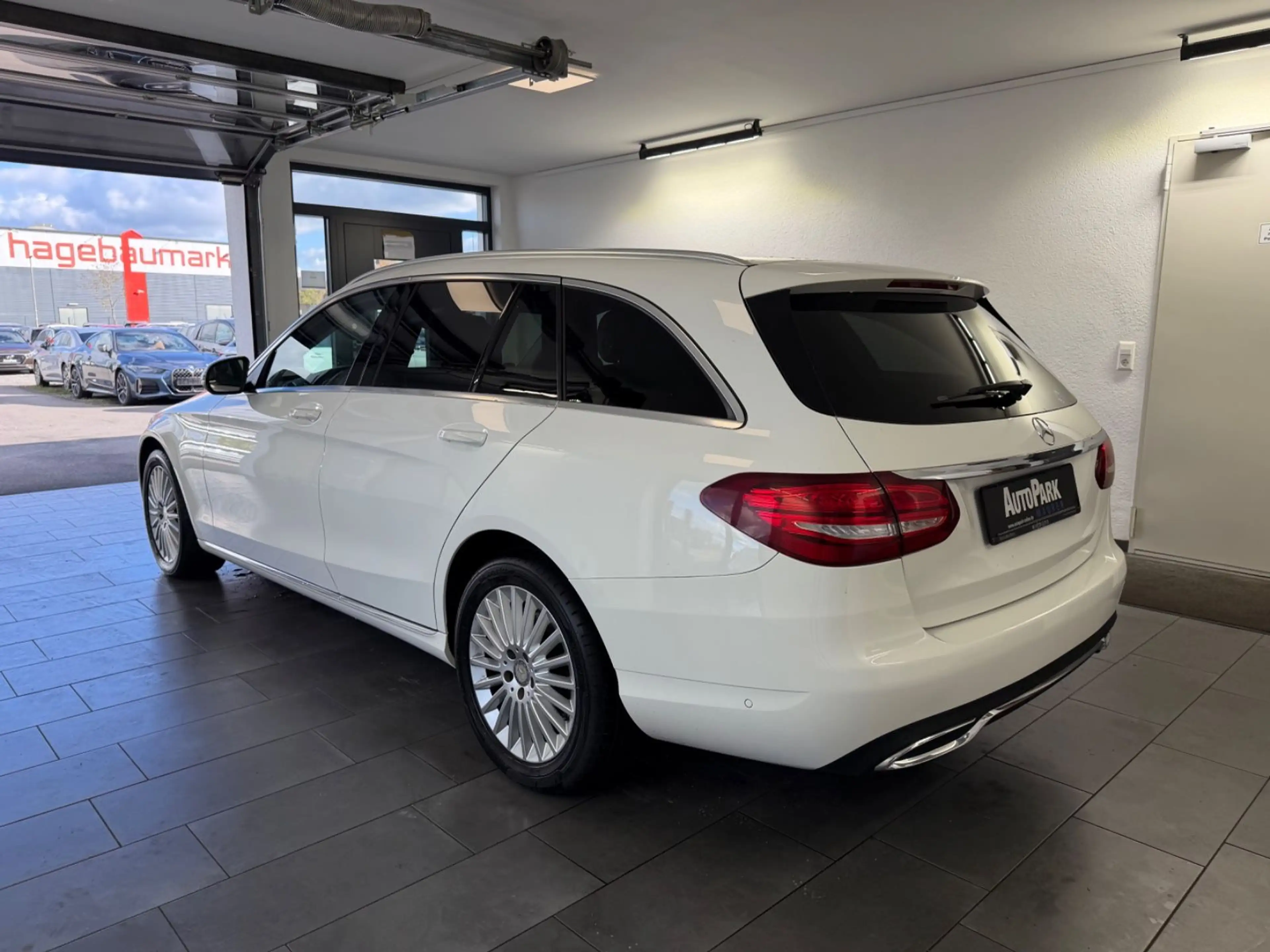 Mercedes-Benz C 220 d T Avantgarde | LED | Navi | PDC | SHZ — photo 8