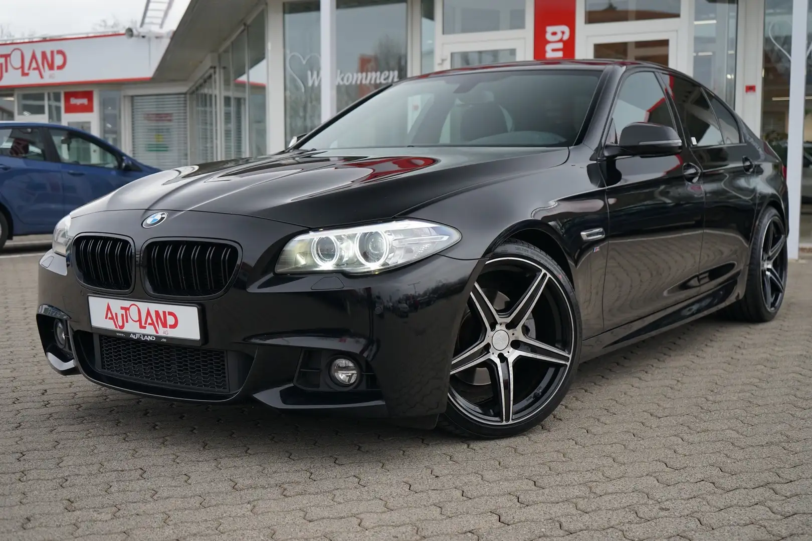 BMW 520 520d M Sport Bi-Xenon Navi Sitzheizung Noir - 2