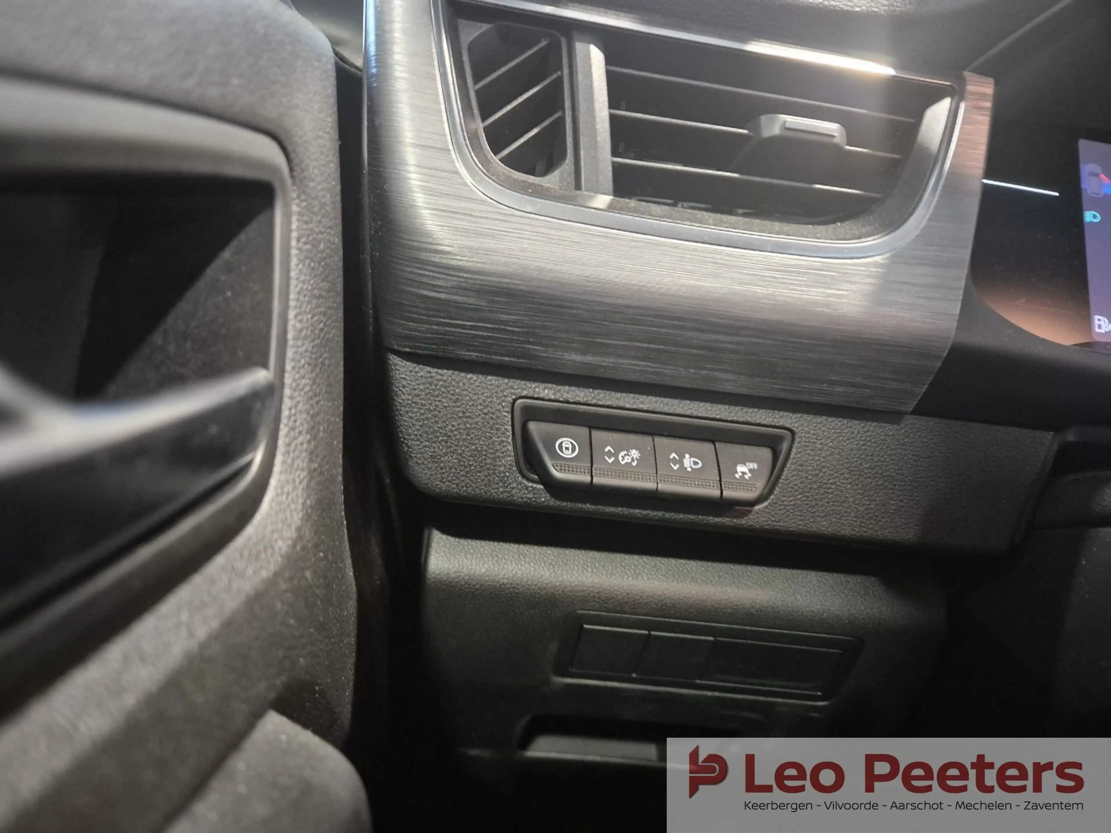 Nissan Townstar — photo 13