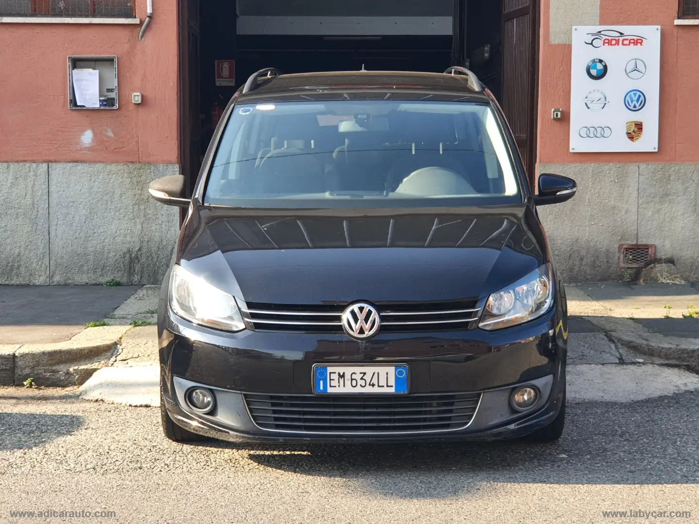 Volkswagen Touran 1.6 TDI 105 CV 7 POSTI Noir - 2