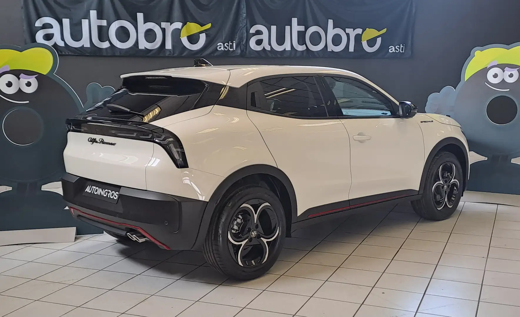 Alfa Romeo Junior Junior 1.2 ibrida Speciale 145cv edct6 Alb - 2