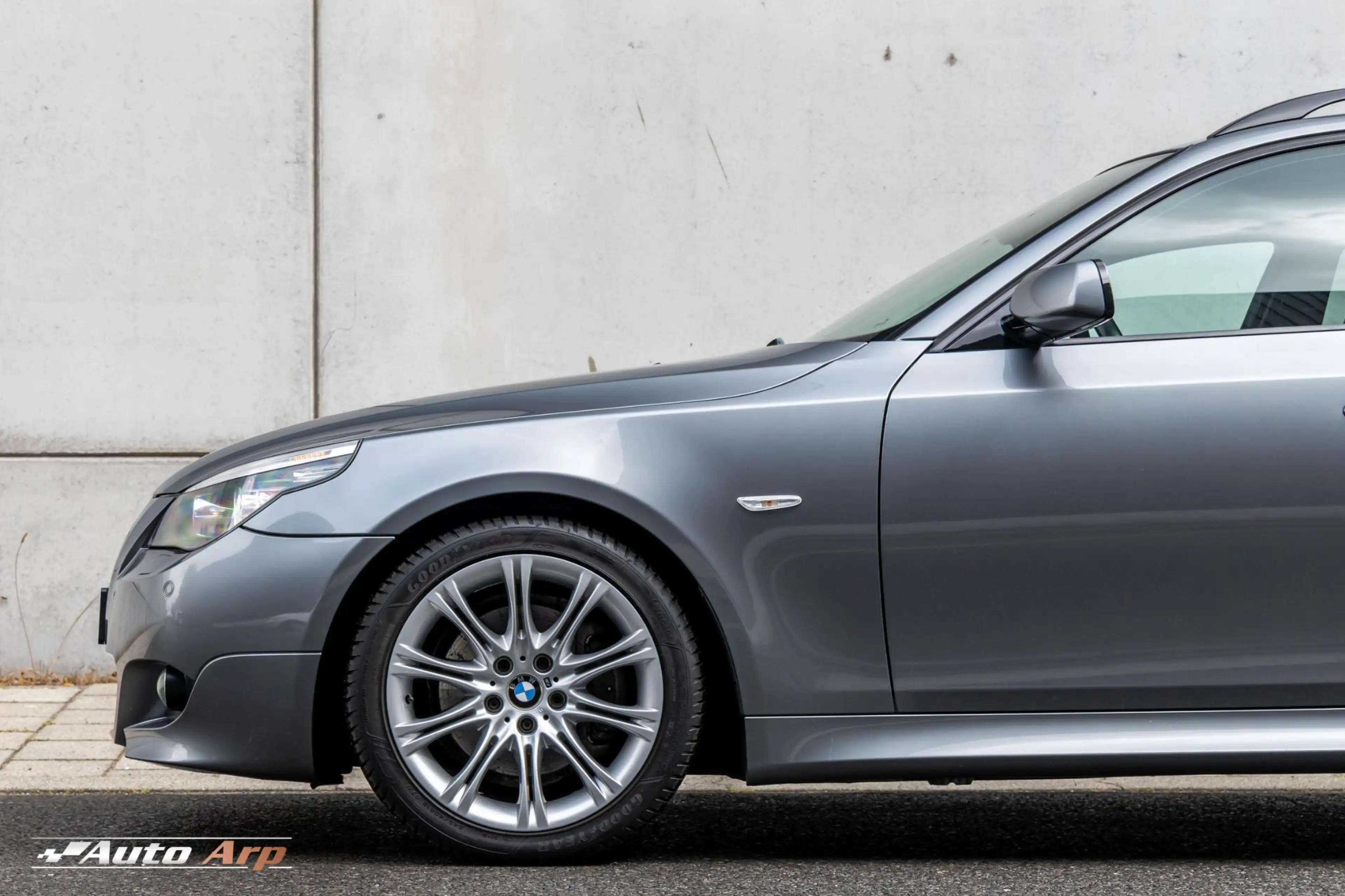 BMW 525 5-serie Touring 525i — photo 5
