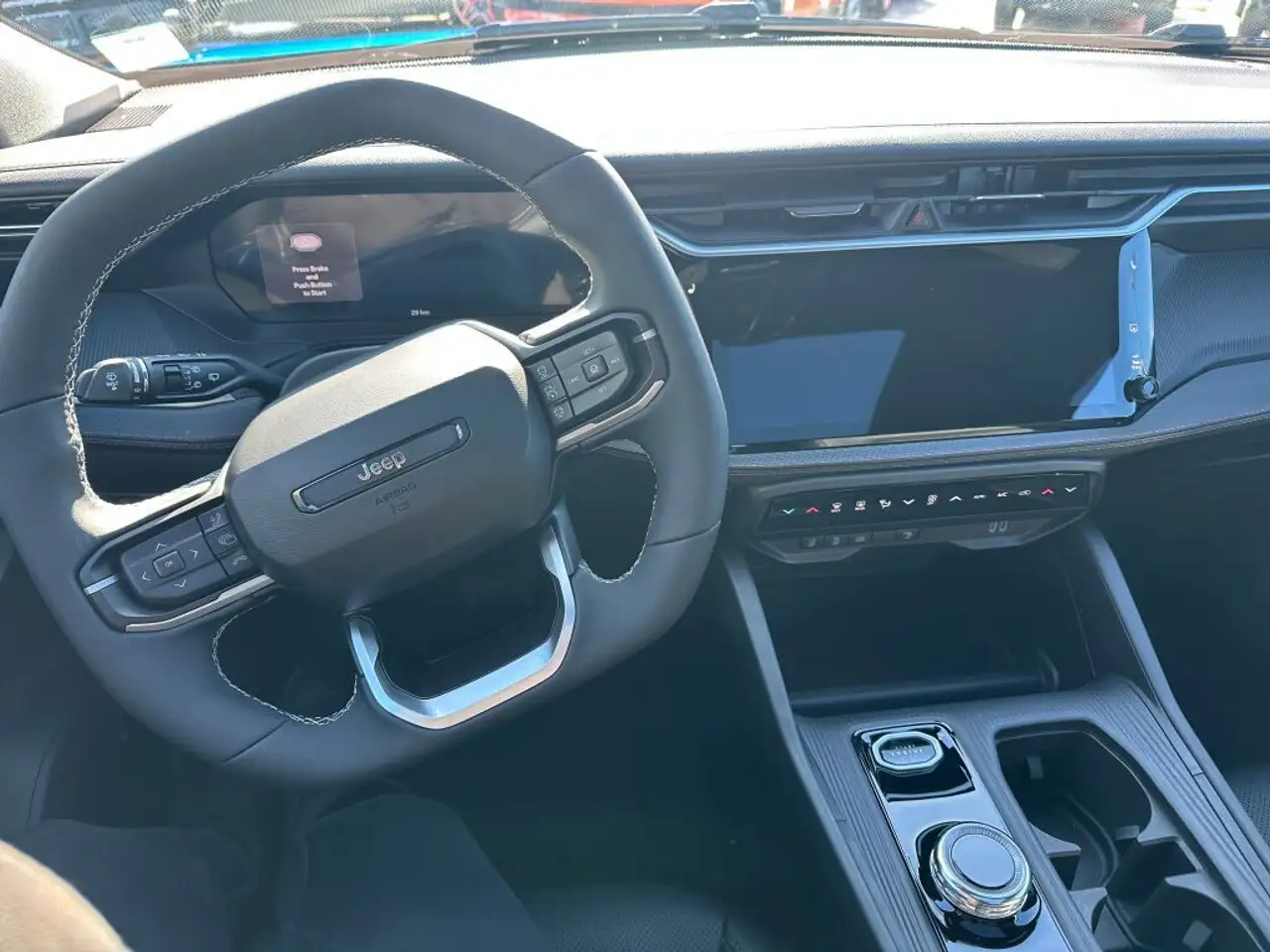 Jeep Cherokee снимка Jeep Cherokee