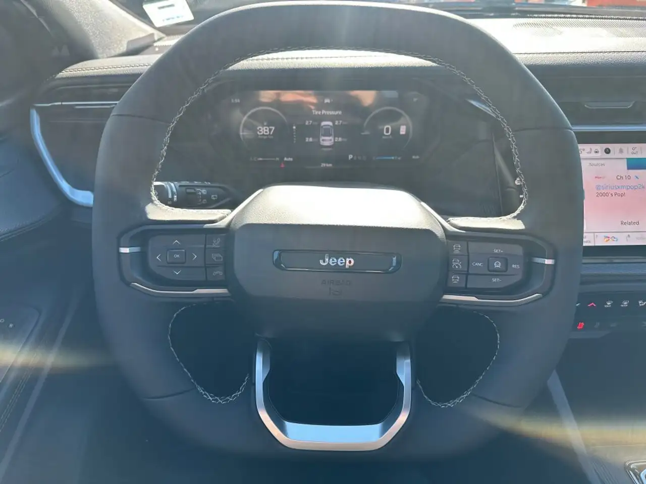 Jeep Cherokee снимка Jeep Cherokee